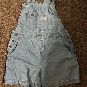 American Eagle shorts overalls